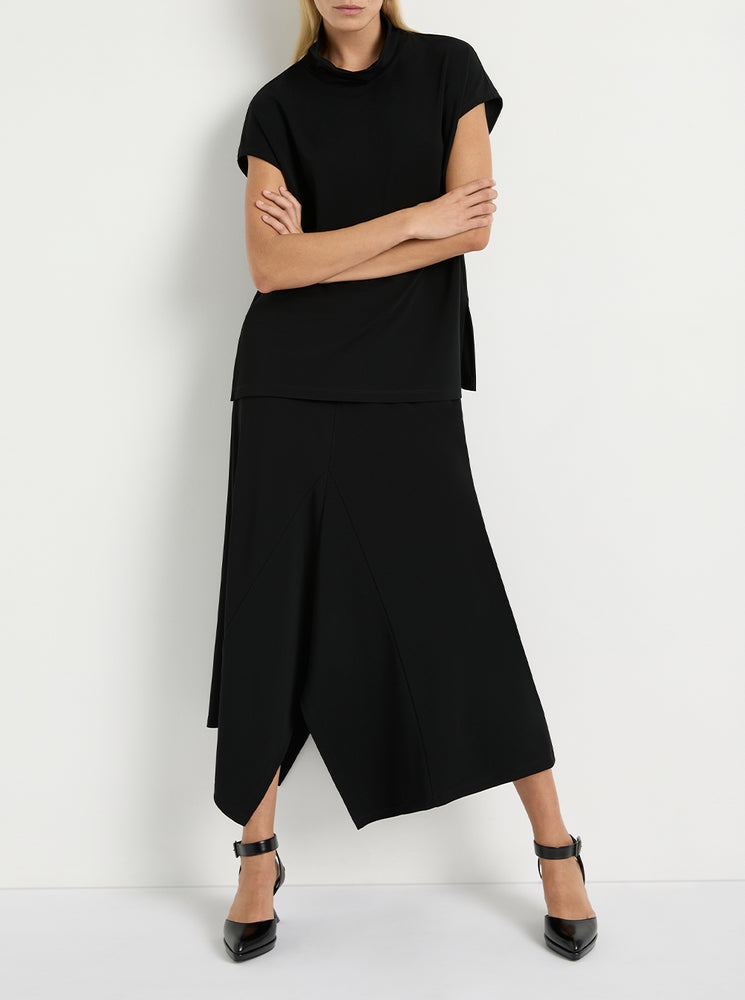 
            
                Load image into Gallery viewer, Powder Knit Trapeze Skirt - Black
            
        
