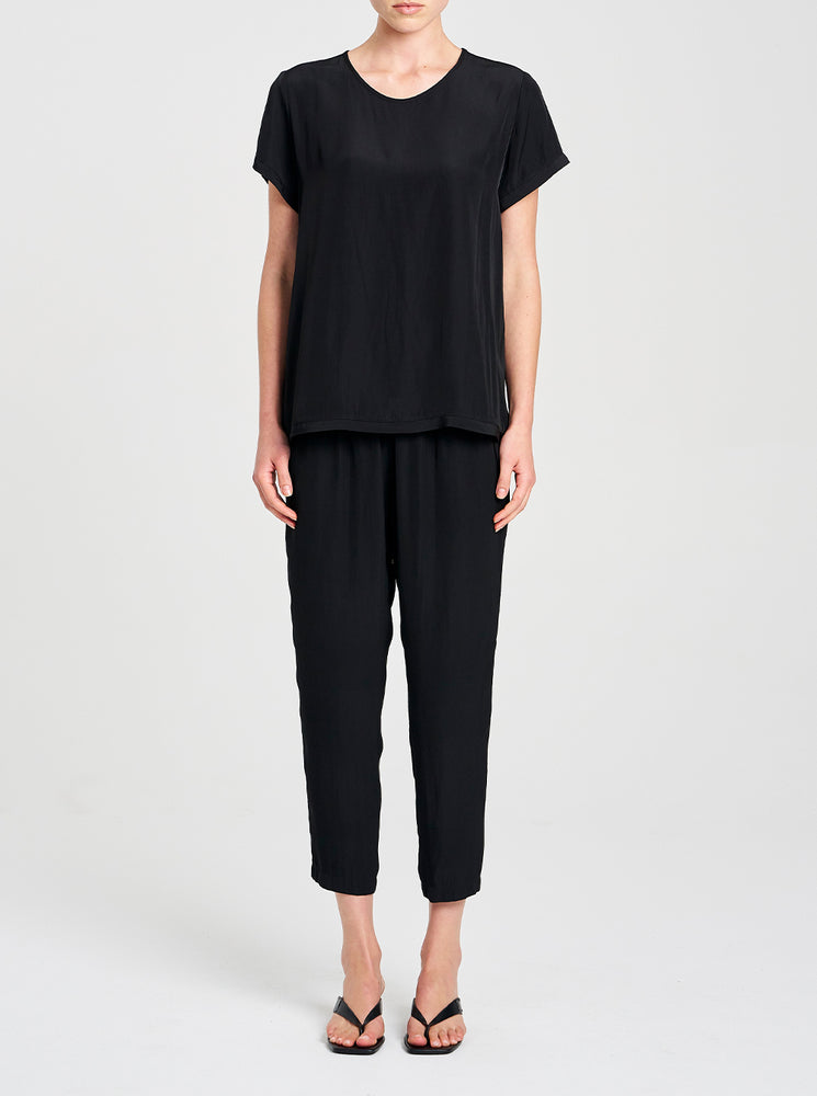 Soft Capri - Black
