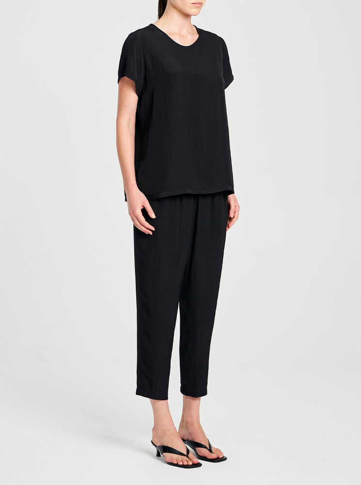 Soft Capri - Black