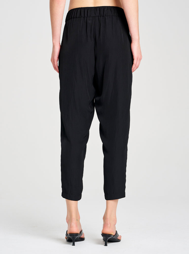 Soft Capri - Black