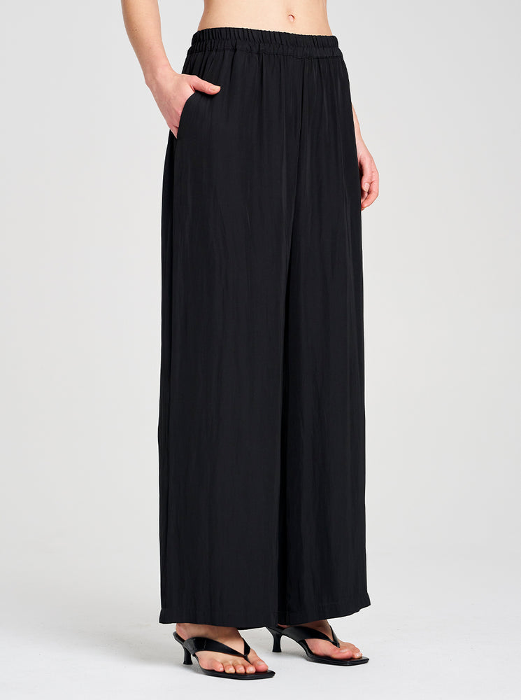 Maxi Pace Pant - Black