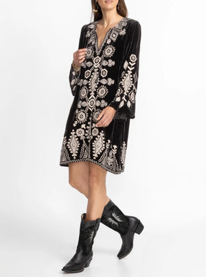 Liona Velvet Kimono Sleeve Dress - Black