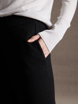 
            
                Load image into Gallery viewer, Sorell Pant - Black
            
        