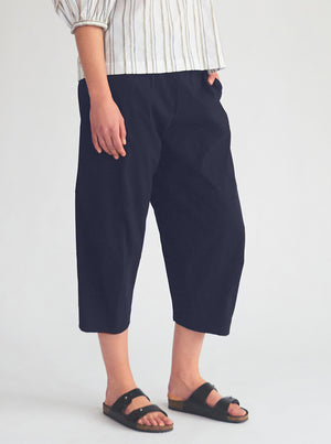 
            
                Load image into Gallery viewer, Cropped Tuscan Pant - Navy
            
        